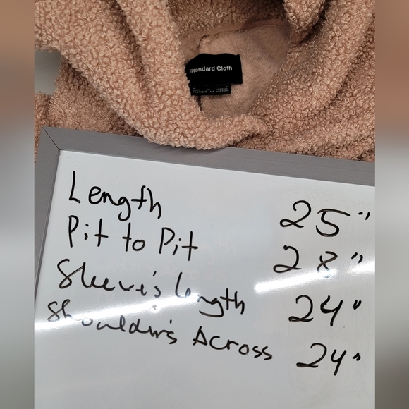 Standard Cloth faux Sherpa hoodie - Picture 14 of 14